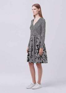 新品　送料無料　US0号／JP7号～9号ダイアンフォンファステンバーグ　DVF　ワンピース　白黒シルクコットンウール混Jewel Two Wrap Dress