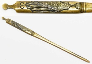 大垣短刀拵の笄 真鍮地銀象嵌 長さ16センチ　　　刀装具 太刀 拵 鍔 小柄笄 目貫