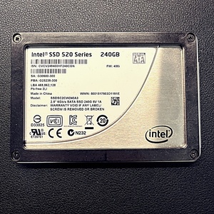 【中古】Intel 520 Series 240GB SATA 2.5インチ 内蔵 SSD SSDSC2CW240A3 (使用時間4852h)