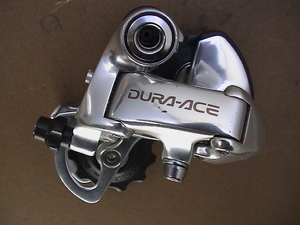 SHIMANO　シマノ　DURA-ACE　デュラエース　RD-7700　SS ９S　9速　リアディレイラー　ショートゲージ　シルバー　7701