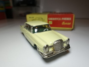 Mercedes Benz ２２０SE 1/43? メルセデス　ベンツ　大盛屋　チェリカフェニックス　ミクロペット　モデルペット