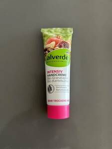 alverde アルヴェルデ　ハンドクリーム　ドイツ　30ml ナチュラルコスメ　ヴィーガン　vegan ☆