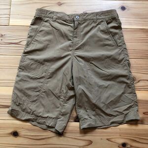 Columbia ショートパンツ　XL