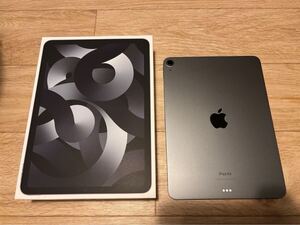 ほぼ新品 Apple iPad Air 第5世代 256GB スペースグレイ Wi-Fi