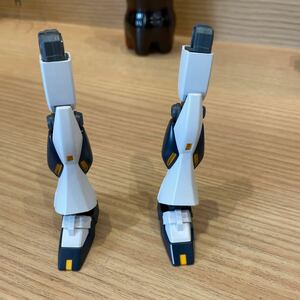 機動戦士ガンダム　ジャンク　パーツ　EG νガンダム　両足