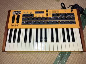 Dave Smith Instruments Mopho keyboard 