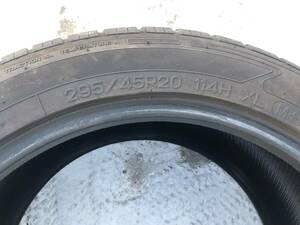 メルセデスベンツ 　Gクラス　　タイヤ　295/45R20　114H　XL　4本　セット