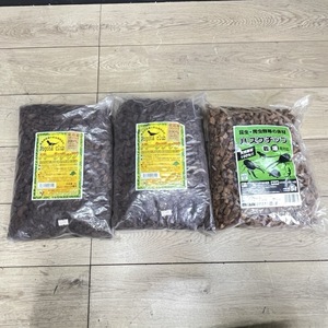 爬虫類昆虫の床材 3点セット 【未使用】 Pogona club バークチップ 4L MITANI ハスクチップ 5L ペット / 92371