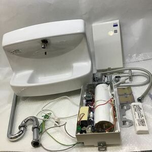 （C8）【同梱可】1スタ　TOTO 壁掛手洗器 陶器製 壁掛け 手洗い器 トイレ