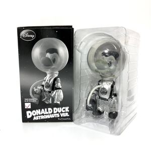 VCD アストロノーツ ドナルドダック ネクサスセブン モノクロ Ver. ASTRONAUTS DONALD DULK NEXUS VII LIMITED MEDICOM TOY