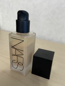 ナーズ　NARS オールデイ　ルミナスティック　ウェイトレス　ファンデーション　30ml LIGHT5 定価6710円　未使用　定形外発送は350円　F