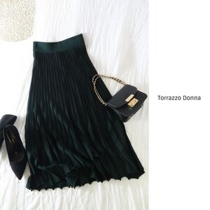 超美品☆トラッゾドンナ Torrazzo Donna☆洗える ニットプリーツスカート☆M-S 7085