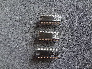 テキサス製　SN7403N(Quad 2-Input Positive NAND Gate with oPEN Collector Output) 3個セット