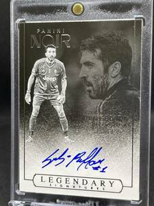 ★ブッフォン Gianluigi Buffon PANINI noir soccer legendary on card Auto★イタリア代表 ユヴェントス パルマ PSG サイン 直書き 