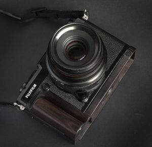 新品 FUJIFILM フジフイルム GFX 50R用 ハンドグリップ（黒檀/エボニー) 