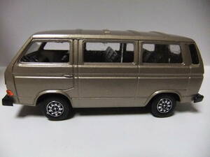 １／４３ Volkswagen TRANSPORTER Syncro １：４３ミニカー