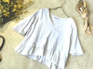 e434★ ZARA ザラ Tシャツ Vネック 白 ホワイト 半袖 裾 フリル フレアー Aライン レディース トップス ホワイトコーデ 春夏 重ね着