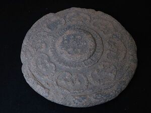 古瓦 新羅瓦　15.5cm　/［8906-14］ 皇帝瓦墳墓埋蔵文化財古墳埴輪宮殿瓦　古書和書和本漢籍掛軸模写書画骨董