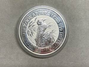 5＃LB/4082　オーストラリア 1kg 銀貨 1キロ 純銀 30ドル 30DOLLARS コイン 1992 999 SILVER エリザベス女王　60サイズ