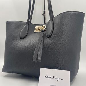 現行!極美品!A4可 肩掛け Salvatore Ferragamo フェラガモ スタジオバッグ トート ビジネス ガンチーニ 本革 メンズ レザー グレー 灰色