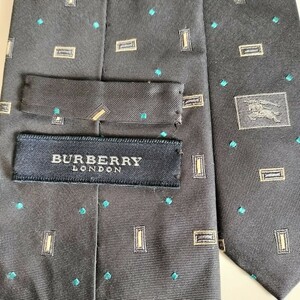 BURBERRY LONDON (バーバリーロンドン)黒ミニ長方形点々ネクタイ