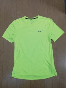 ”NIKEナイキRUNNIG” 【DRI -FIT フィジカル Tシャツ(半袖)】◆Sサイズ　蛍光イエロー