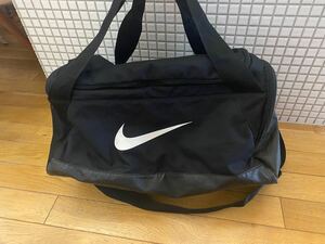 ★セール 即決1円 ◆ NIKE　スポーツバッグ　ボストンバッグ★ナイキ ボストン　スウォッシュ ロゴ メンズバッグ 鞄 カバン 野活 部活 