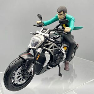 フィギュア　ルパン三世　ルパンバイクセット .