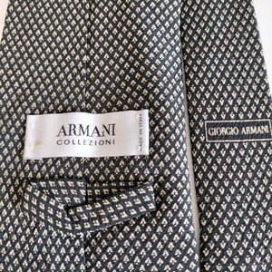 ARMANI COLLEZIONI（アルマーニコレツォーニ）黒ミニツリーネクタイ