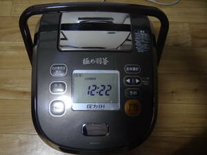 ★☆ZOJIRUSHI　象印　新・極め羽釜　NP-WA10　1.0L　5.5合 14年製☆★