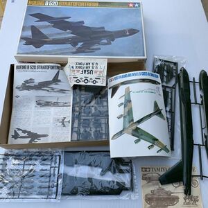 115/ 未組立品 タミヤ 1/100 ボーイング B-52D ストラトフォートレス BOEING B 52D STRATOFORTRESS ヴィンテージ プラモデル　当時物