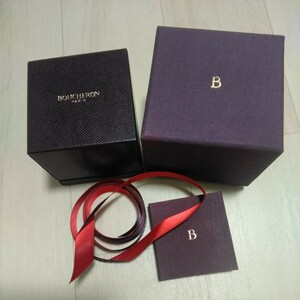 【空箱】　ブシュロン　boucheron リングケース　指輪ケース　箱　リボン