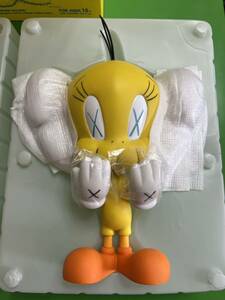 KAWS ORIGINALFAKE TWEETY (KAWS version)イエロー オリジナルフェイク 外箱あり 国内正規品 トウィティー 黄色 カウズ メディコムトイ