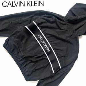 【送料無料】Calvin Klein カルバンクライン　ナイロンジャケット レディース　ロゴ　ジップ　ブラック　黒　S パーカー　