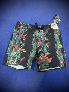 ボルコム　VOLCOM ENTERTAINMENT PEPPER STONEY TRUNKS - BLACK REGULAR PRICEボードショーツ ハーフパンツ サーフパンツ