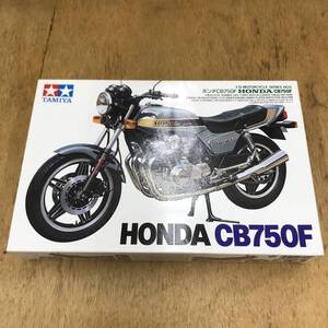 【送料無料】 タミヤ HONDA CB750F 1/12 プラモデル