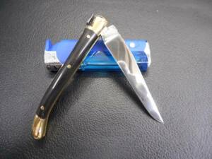 ナイフ　折り畳み　ラギオール　蜂付き　はち　ハチ　RAGUIOLE 440 R, DAVID 黒檀の様な濃い色のハンドルです。