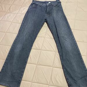 06 ARMANI jeans サイズ28表記　イタリア製