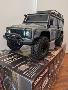 トラクサス クローラーラジコンTRX4 ディフェンダー 1/10 中古 美品 ハイ、ロー、二段変速