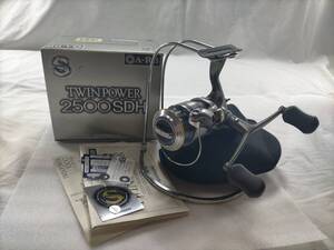 勵麥【日本製】シマノ 03 ツインパワー2500SDH シャローモデル Shallow Shimano TWINPOWER スピニングリール 2202F