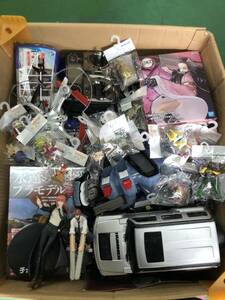 おもちゃ 160サイズ 詰め合わせ まとめ プライズ商品/一番くじ/フィギュア/仮面ライダー/チェンソーマン/鬼滅の刃【z7-634/0/0】