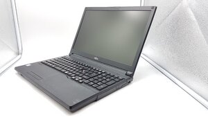 FUJITSU FMVA64001 /CPU i5-8365U/メモリ8GB/SSD256GB/15インチ/ACアダプター付属