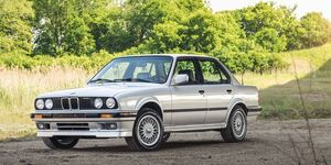 BMW　E30　シートレール レカロ用　　落札時にM6の6個穴仕様です　工場生産直送