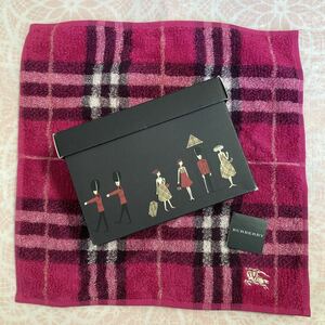 【人気柄】新品/BURBERRY/タオルハンカチ/正規品/綿100%/未使用/即決あり/匿名発送/バーバリー/ノバチェック/箱あり/ピンク/ギフト/女の子