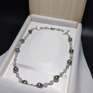 【黒蝶 ケシパール】54.5cm 桐箱 ネックレス クロチョウ真珠アクセサリー SILVER pearl パール