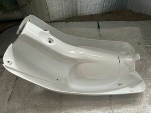 ●新品・未使用●　ホンダ　HONDA　トゥデイ　TODAY　AF61 　インナー　カウル　レッグ　シールド　外装　ホワイト　白　No.2367