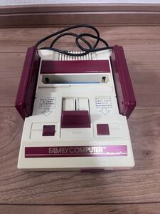 美品 任天堂 Nintendo ファミリーコンピュータ 初代 ゲーム HVC-002