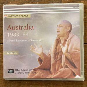 DVD【Swami Satyananda Saraswati（Bihar School of Yoga創設者／1923〜2009） 1983 - 1984年豪州講義】India