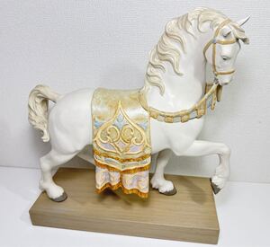 リヤドロ 威風堂々 馬 ウマ 置物 LLADRO 陶器 オブジェ