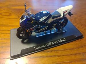 Ｓuzuki　ＧＳＸ－Ｒ１０００　IXO 1/24